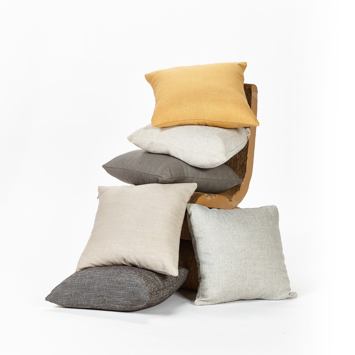 Colour-block cushion set